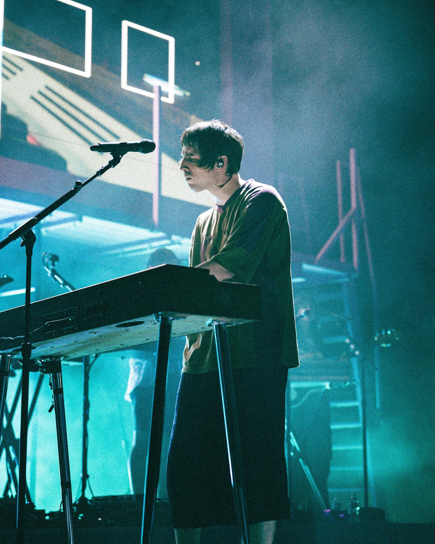 Porter Robinson (no text)